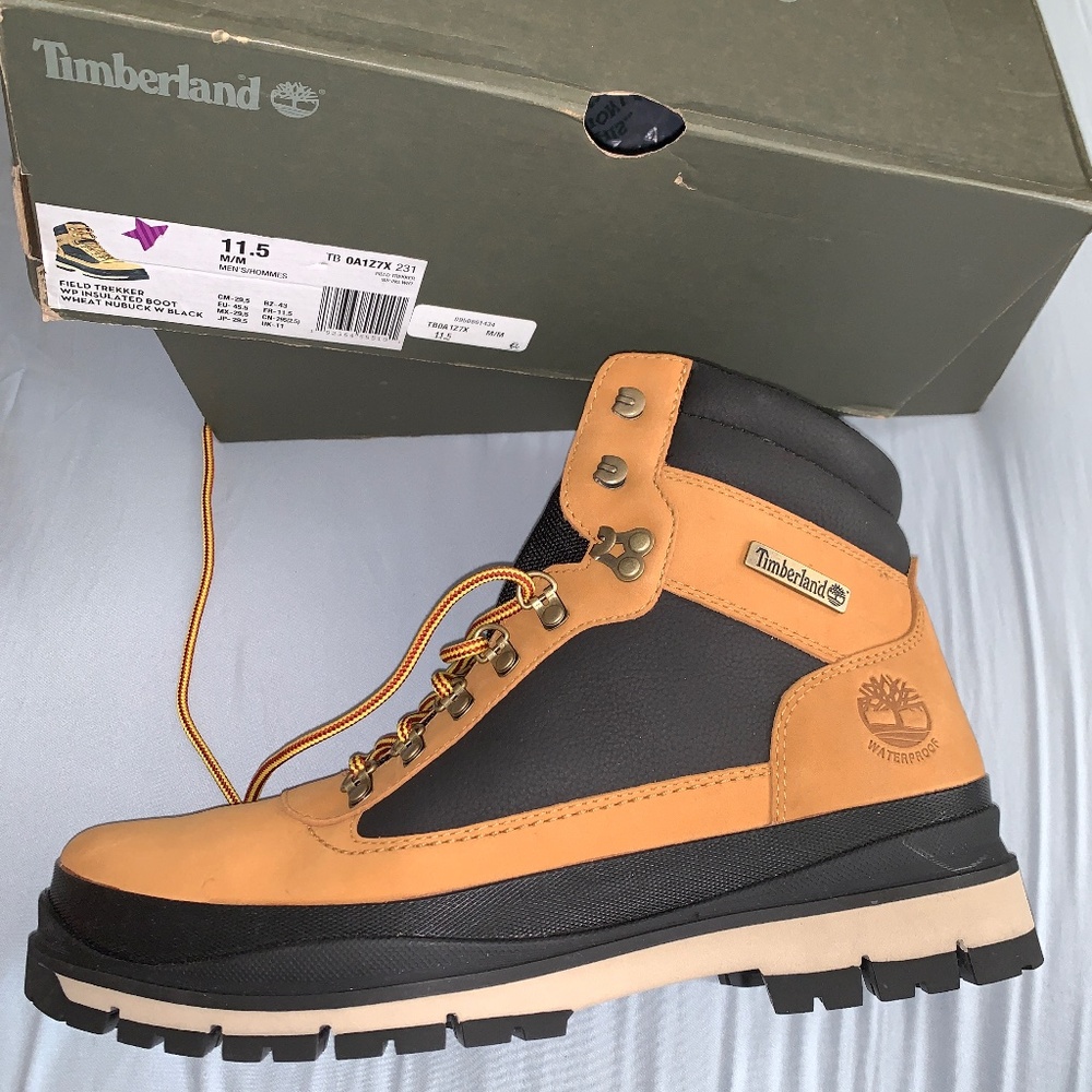 Mens trekker boots size 11.5